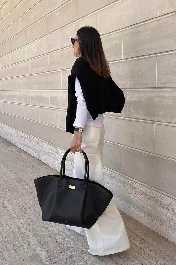 Pamoline tote bag