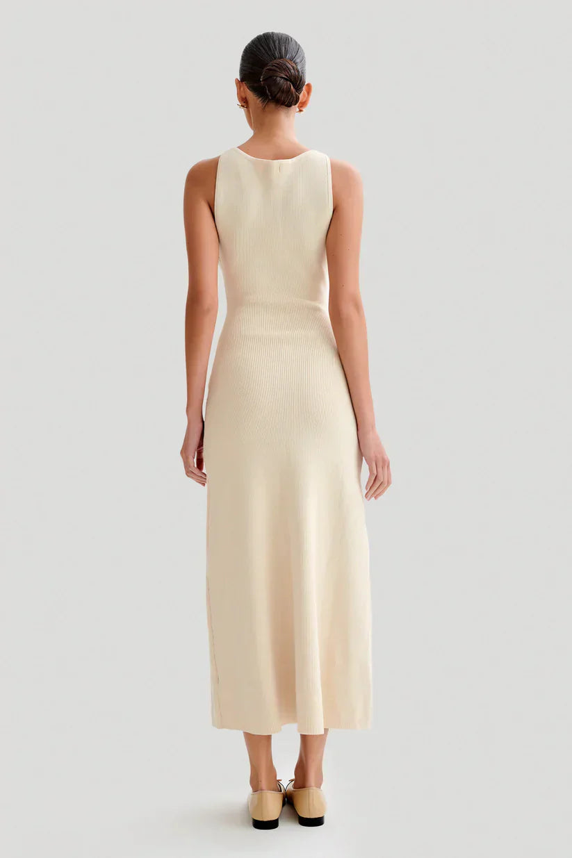 Amaris Hilton Dress