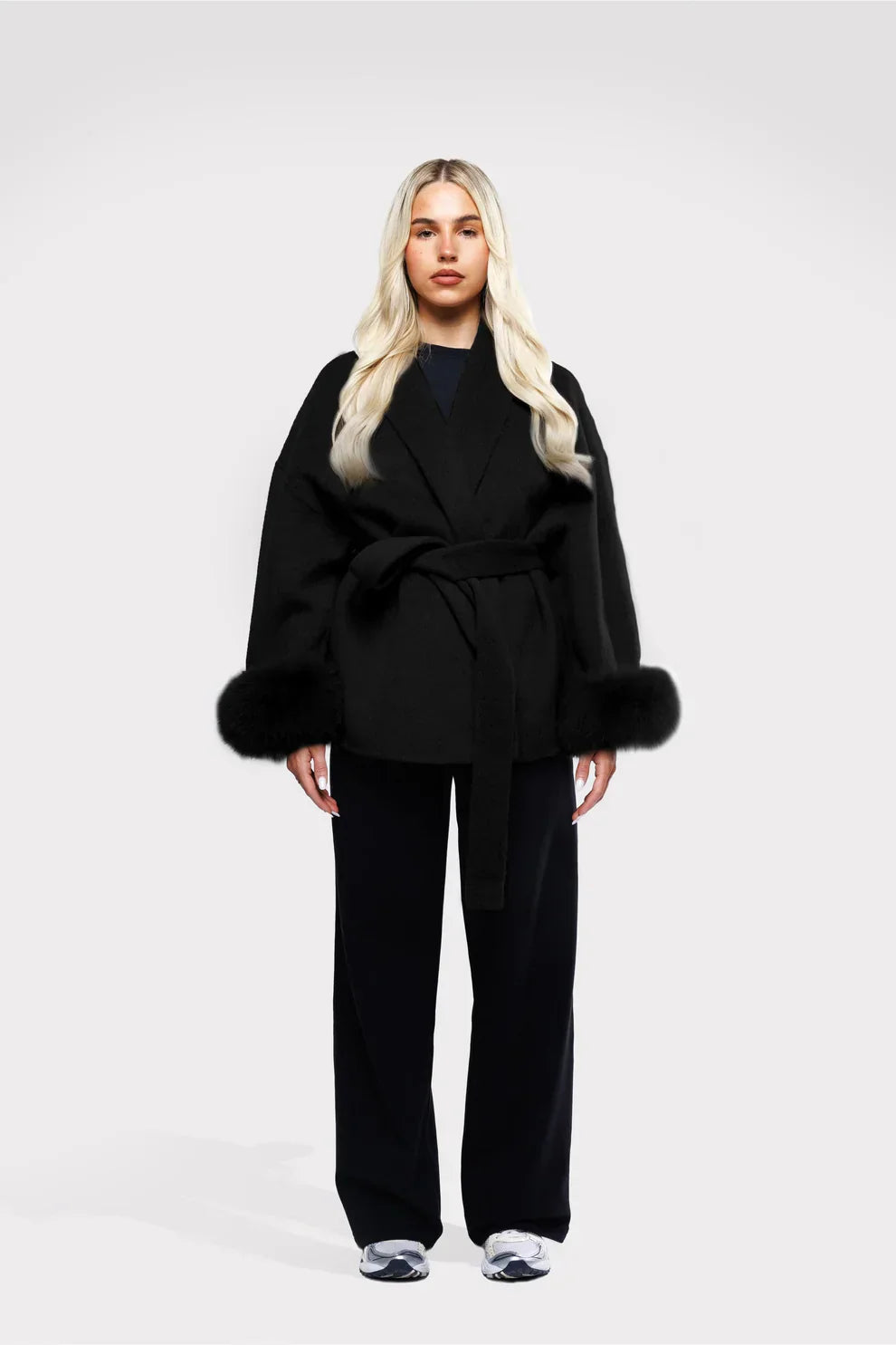 Lana Luxe Coat | Winterjas met Faux Fur Details aan de Mouwen